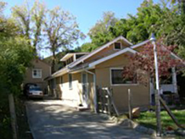 1009 Maple Street 