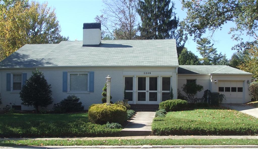 1239 Hyman Avenue