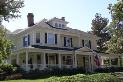 908 Fifth Avenue West